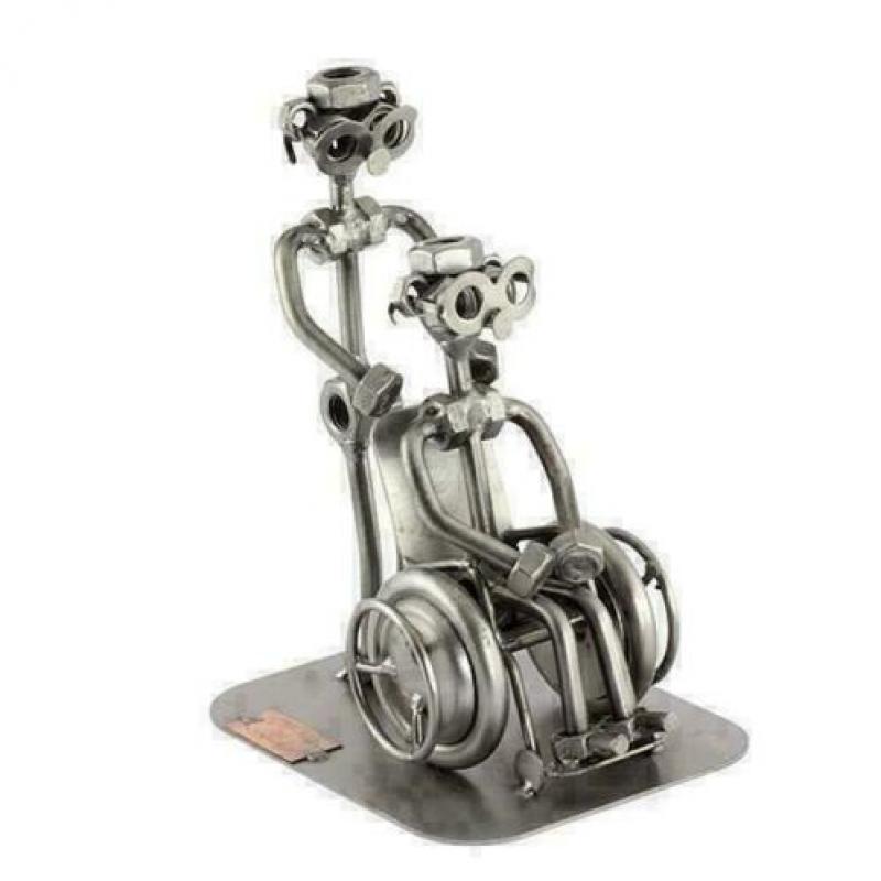 Verpleger met patient in rolstoel - steelman, geschenk, kado