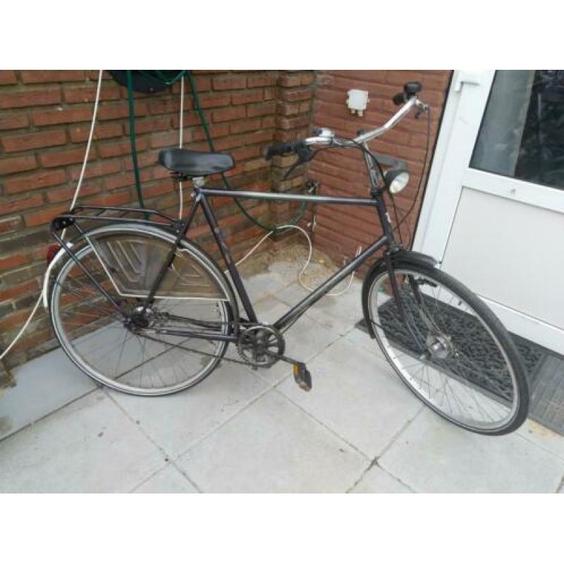 Te koop 28 inch heren stationsfiets 3 versnellingen.