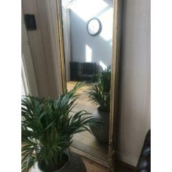 grote oude spiegel met engel ornament 2,8 meter