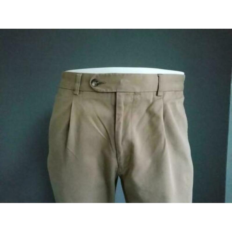 Brixon broek. Kleur Beige. Maat 48.