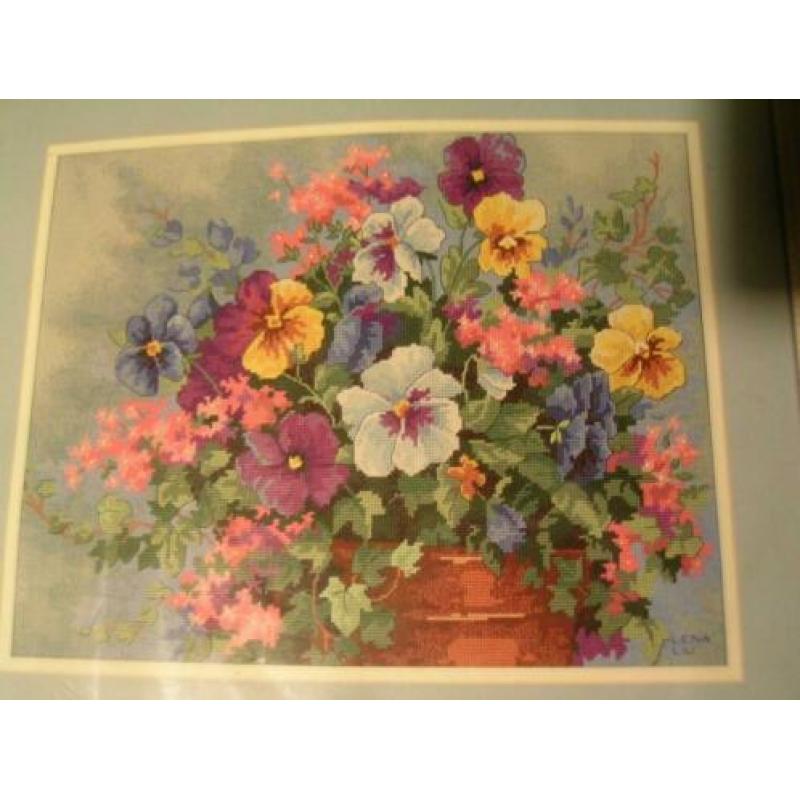 NIEUW Compleet borduurpakket Pansy Profusion. Heb ook DMC