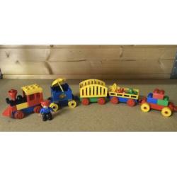 Lego Duplo - Treintje met Machinist en Wagons
