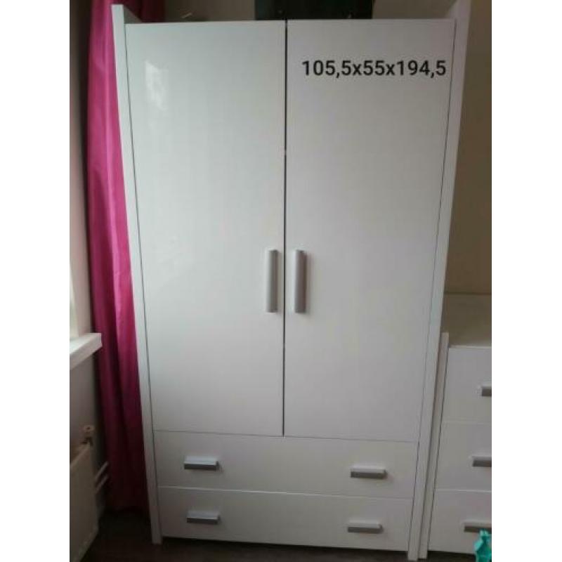 Complete baby kinderkamer eventueel met aerosleep matras
