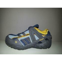 Teva dichte sandalen maat 28