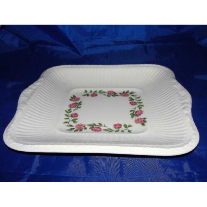 Wedgwood Rosalind vierkante cakeschaal / koekschaal