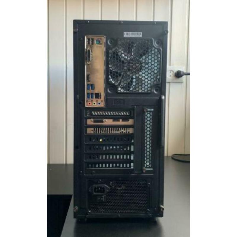 Game PC incl toebehoren | Intel i5-8400 | 8GB RAM | GTX 1060