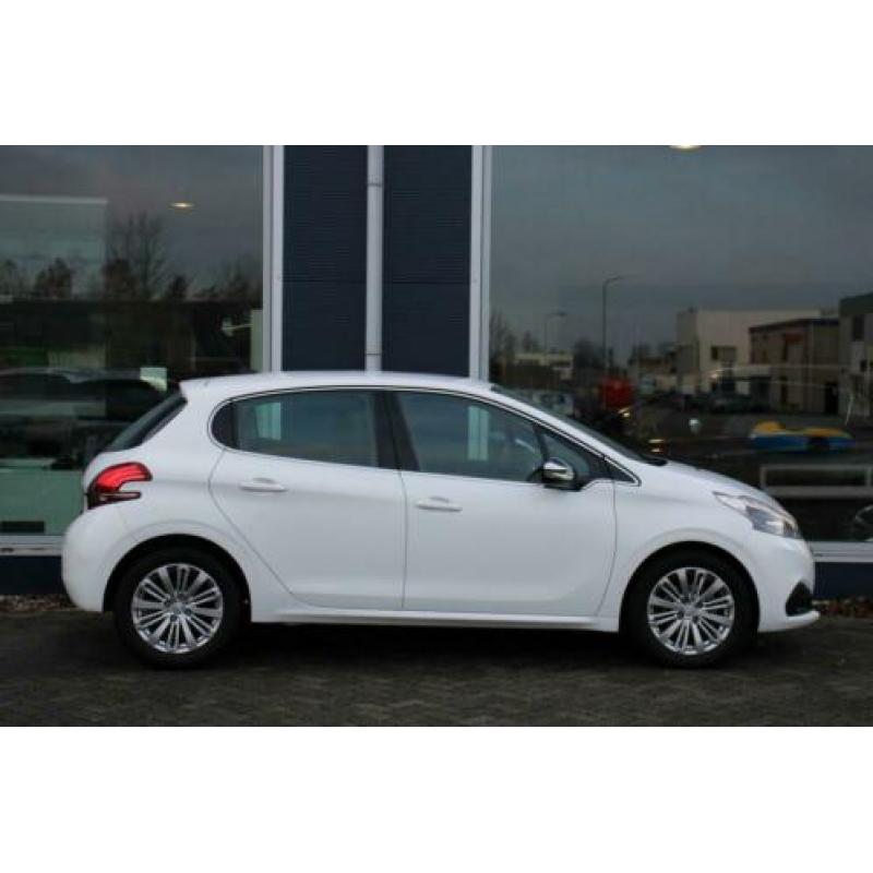 Peugeot 208 Allure 1.2 PT 110pk Climatronic | Navigatie | 16