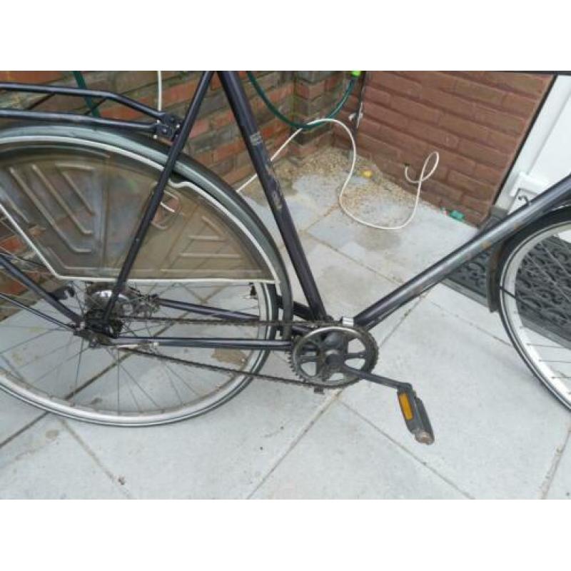Te koop 28 inch heren stationsfiets 3 versnellingen.
