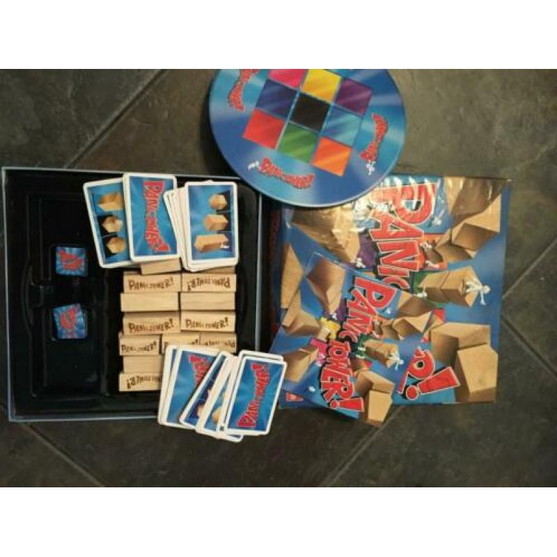 panic tower spel met houten blokken