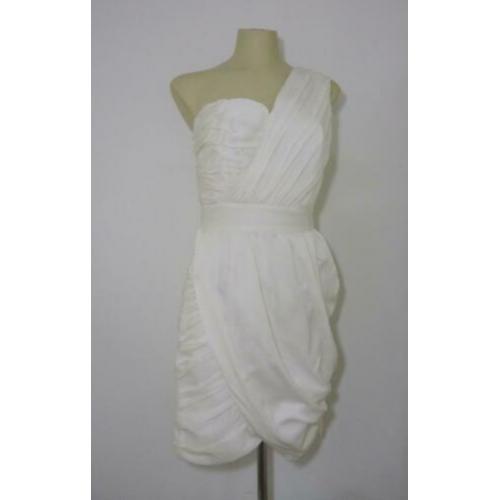 Witte jurk met draperie van H&M Conscious Collection