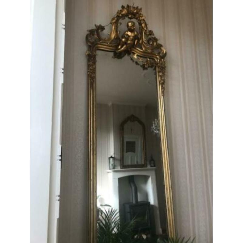 grote oude spiegel met engel ornament 2,8 meter