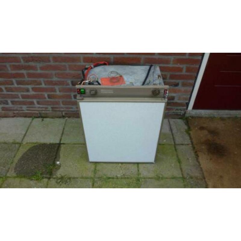 Koelkast 12 volt 220 volt
