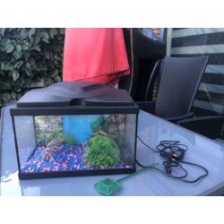 Aquarium 15 liter (incl sier elementen )