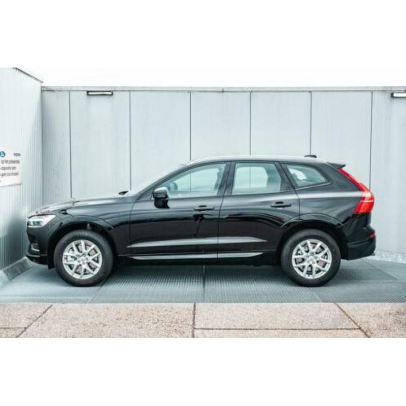Volvo XC60 T5 250pk GT Momentum Intellisafe-line - € 5.500,-