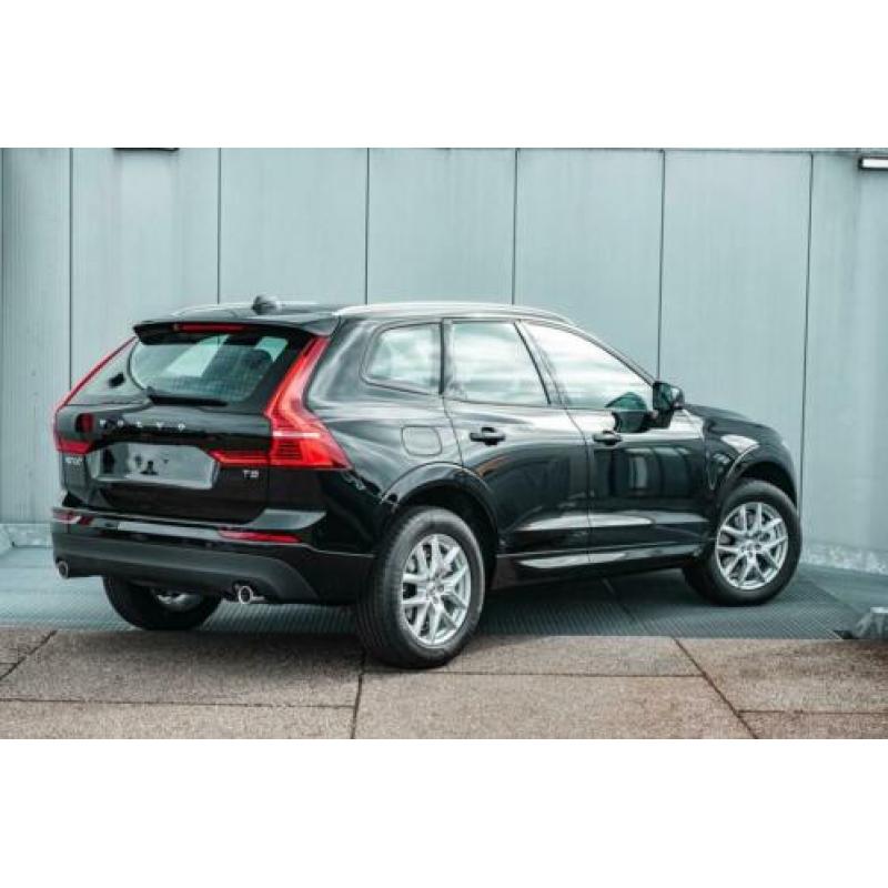Volvo XC60 T5 250pk GT Momentum Intellisafe-line - € 5.500,-