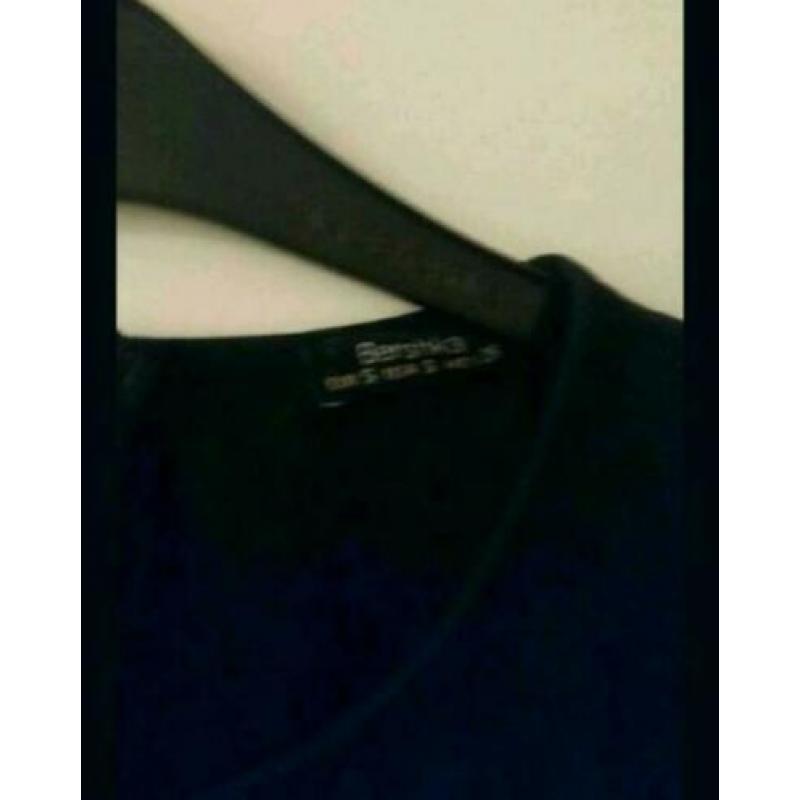 Te koop zwart getailleerde jurk maat s