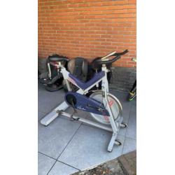 Fitness fiets voor sportschool thuis