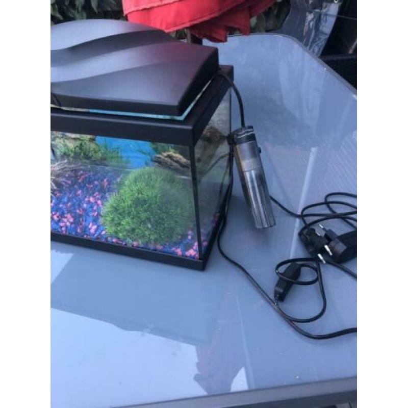 Aquarium 15 liter (incl sier elementen )
