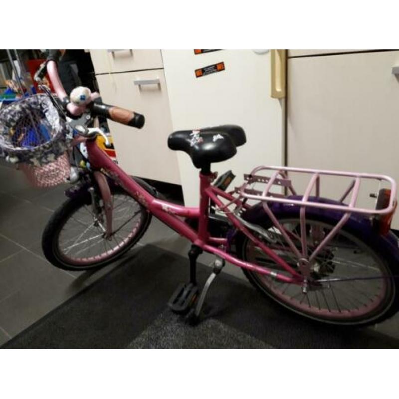 Loekie meisjesfiets 18 inch