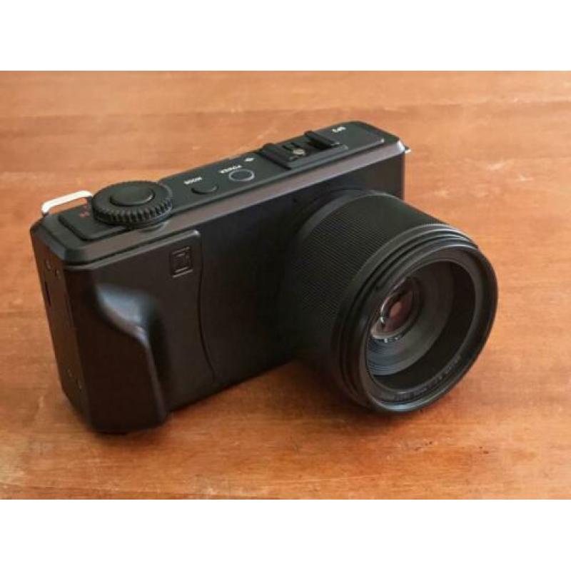 Sigma DP3 Merrill met veel accesoires