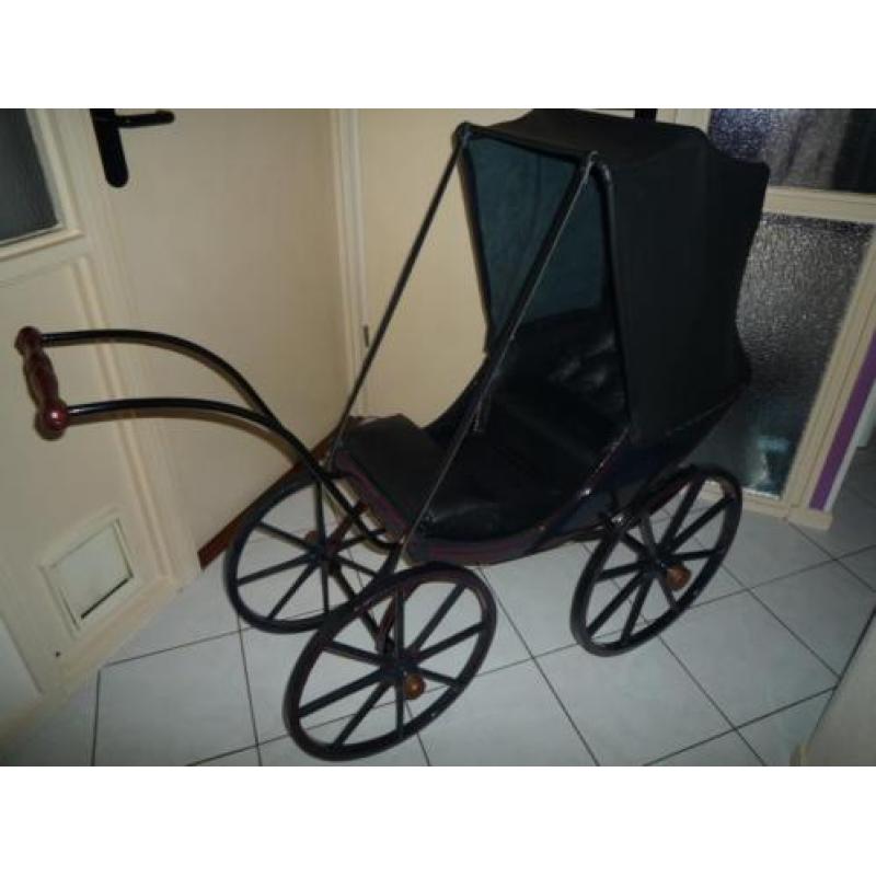 Antieke Kinderwagen 1850-1870