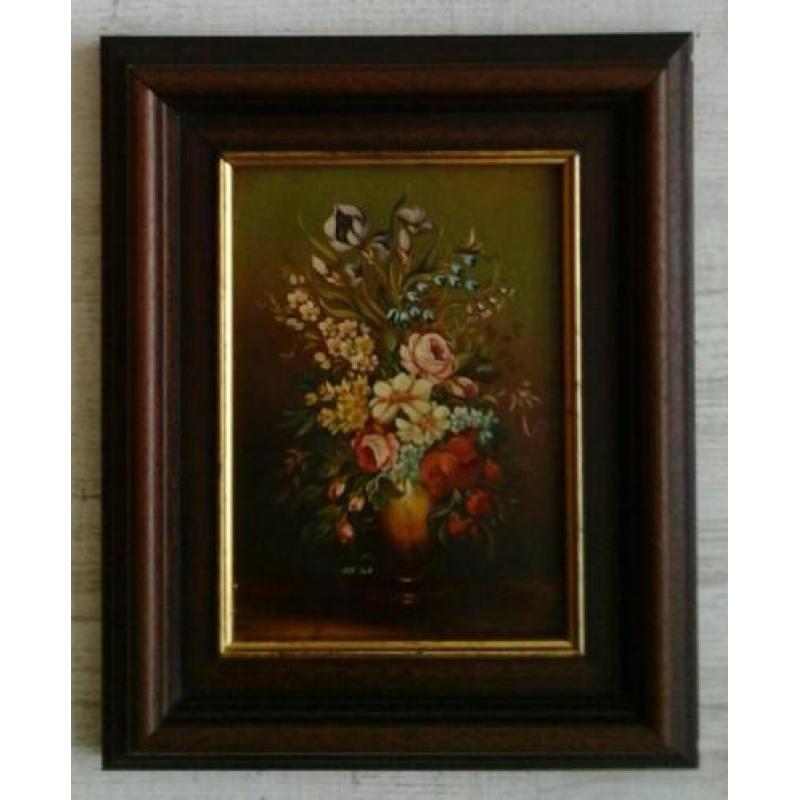 Klassiek stilleven met bloemen - kleurrijk bloemstilleven