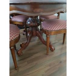 Klassieke Mahonie eettafel met 4 stoelen