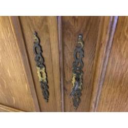 3079~Franse, Queen Ann dressoir om zelf te RESTYLEN