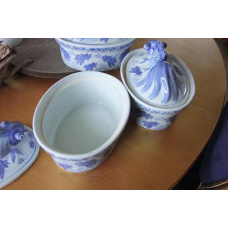 3 Chinese pateschalen/terrines met vis op deksel, visschalen