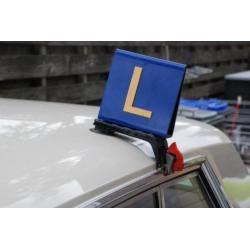 L bordje voor Les-auto's, voor klassiekers met regengoot!!!!