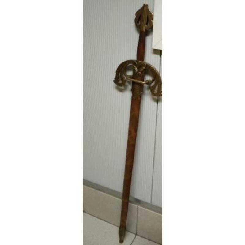 Oud zwaard te koop