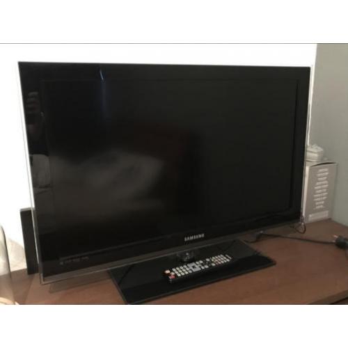 Samsung 32 inch full HD LCD