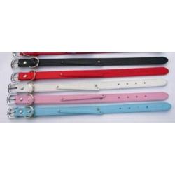 Halsbanden met naam in strass letters of rvs letters vanaf 2