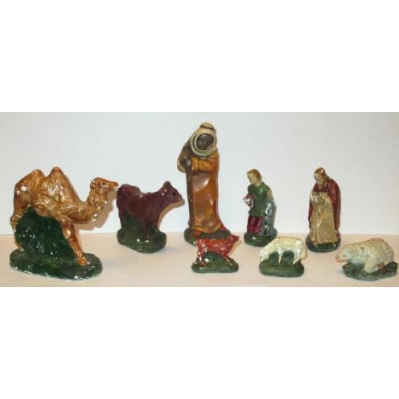 Set van acht oude gipsen kerst figuurtjes.