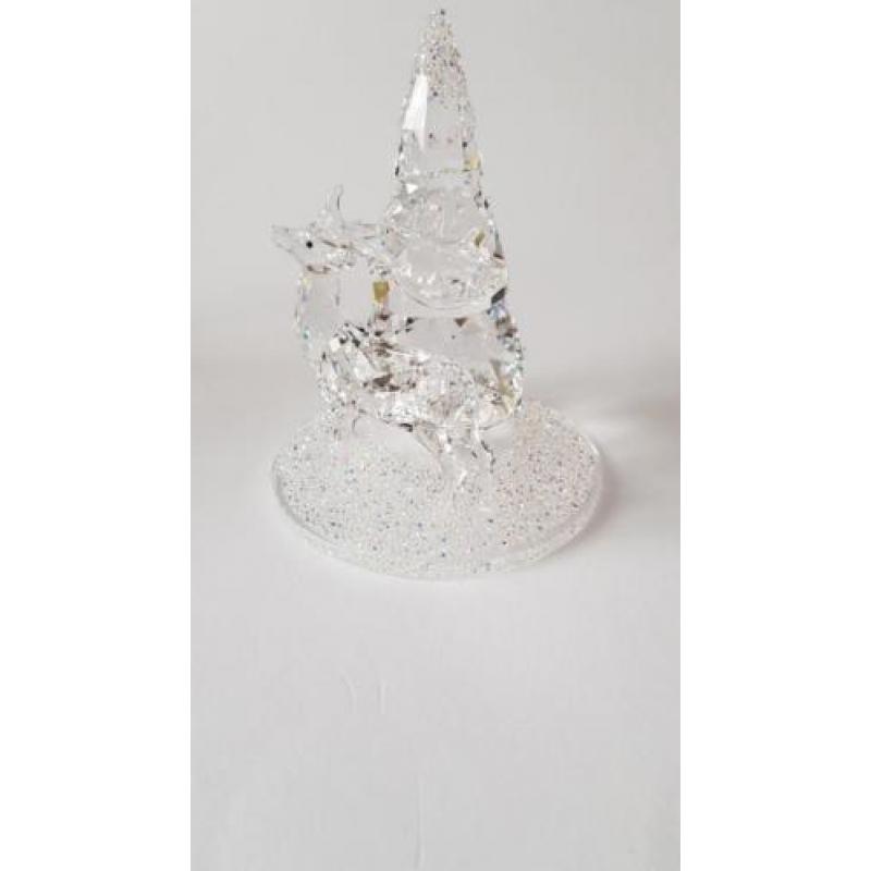 Swarovski Kerststolp met Dennenboom en Hert.