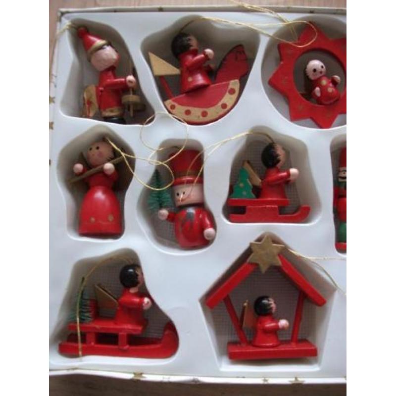 12 houten kerstfiguurtjes