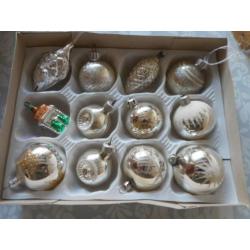 Doosje met 12 oude kerstballen [2]