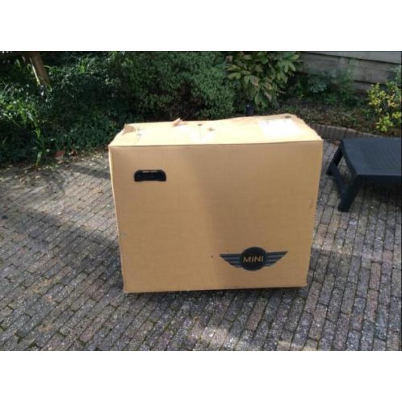 Vouwfiets van het merk MINI type Folding kleur zwart