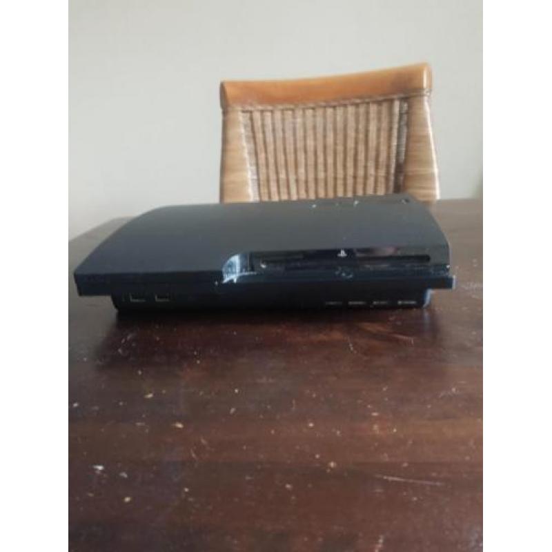 PlayStation 3 slim 500gb met spellen en controllers
