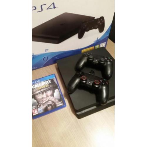 PS4 Slim met 2 Controllers Fortnite & COD WWII