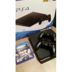 PS4 Slim met 2 Controllers Fortnite & COD WWII