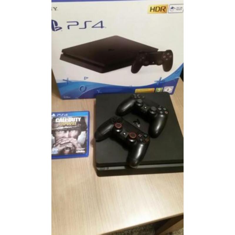 PS4 Slim met 2 Controllers Fortnite & COD WWII