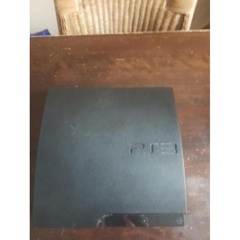 PlayStation 3 slim 500gb met spellen en controllers